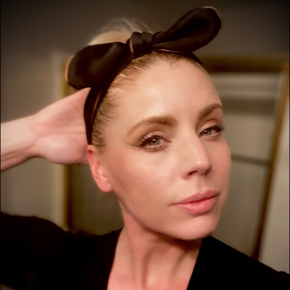 Meet your Posher, Dina